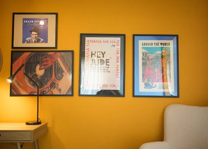 Skye Urban Oasis דירה