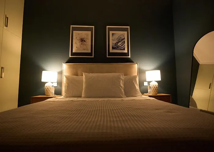 Skye Urban Oasis דירה